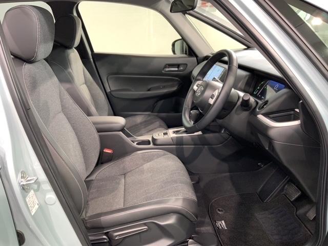 フィット e:HEVホーム H SENSING 新車保証 試乗車 ワンオ-ナ- ナビVXU-245FTi TV Rカメラ BTオ-ディオ ETC LEDライト VSA クルコン スマ-トキ- スペアキ- 盗難防止装置 整備記録簿(17枚目)