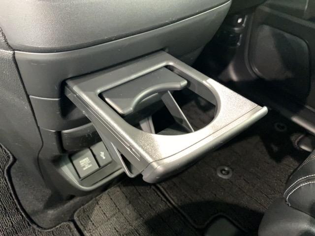 フリード+ G・ホンダセンシング 最長5年保証 ワンオ-ナ- ナビVXM-204VFi TV Rカメラ CD録音 BTオ-ディオ DVD ドラレコ ETC LEDライト 両側電動ドア VSA クルコン アルミ スマ-トキ- スペアキ-(27枚目)