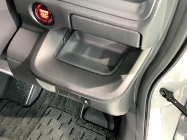 ステップワゴン スパーダリフトアップシート H SENSING 福祉車両 最長5年保証 ワンオ-ナ- ナビLXM-247VFLi TV Rカメラ CD録音 DVD ETC LEDライト 両側電動ドア VSA アルミ スマ-トキー スペアキー(31枚目)