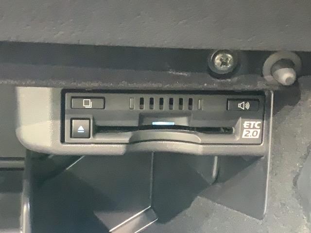 ＩＳ ＩＳ３５０Ｆスポーツ　革シート　最長５年保証　純正ナビ　ＴＶ　Ｒカメラ　ＢＴオ－ディオ　ＤＶＤ　衝突軽減Ｂ　ＥＴＣ　ＬＥＤライト　横滑り防止　シ－トヒ－タ－　クルコン　アルミ　スマ－トキ－　スペアキー　盗難防止装置ＡＡＣ（13枚目）