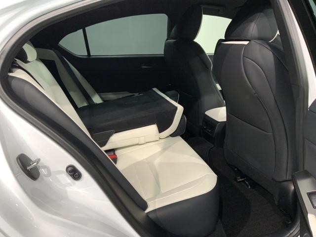 ＩＳ ＩＳ３５０Ｆスポーツ　革シート　最長５年保証　純正ナビ　ＴＶ　Ｒカメラ　ＢＴオ－ディオ　ＤＶＤ　衝突軽減Ｂ　ＥＴＣ　ＬＥＤライト　横滑り防止　シ－トヒ－タ－　クルコン　アルミ　スマ－トキ－　スペアキー　盗難防止装置ＡＡＣ（34枚目）