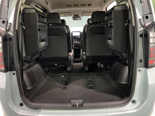 フリード エアーＥＸ　Ｈ　ＳＥＮＳＩＮＧ　新車保証　試乗車　ワンオーナー　ナビＬＸＭ－２４２ＺＦＮｉ　ＴＶ　Ｒカメラ　ＢＴオ－ディオ　ＥＴＣ　ＬＥＤライト　ＶＳＡ　両側電動ドア　シートヒーター　クルコン　アルミ　フォグ（19枚目）