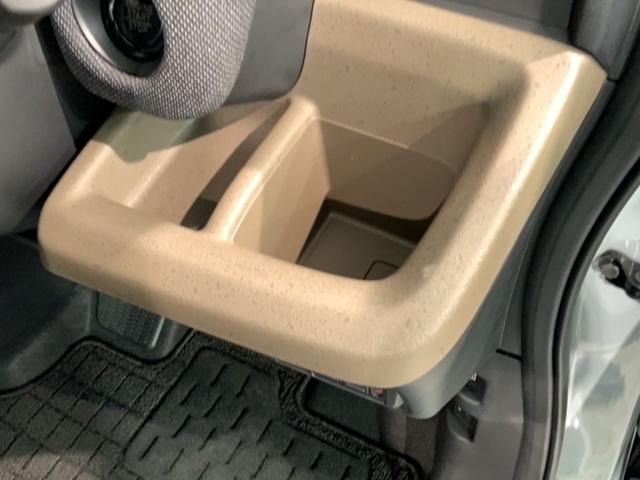 フリード エアーＥＸ　Ｈ　ＳＥＮＳＩＮＧ　新車保証　試乗車　ワンオーナー　ナビＬＸＭ－２４２ＺＦＮｉ　ＴＶ　Ｒカメラ　ＢＴオ－ディオ　ＥＴＣ　ＬＥＤライト　ＶＳＡ　両側電動ドア　シートヒーター　クルコン　アルミ　フォグ（30枚目）