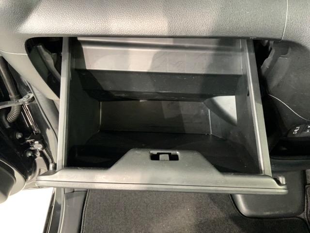 自社商品化センターにて内外装のクリーニングを実施しております！