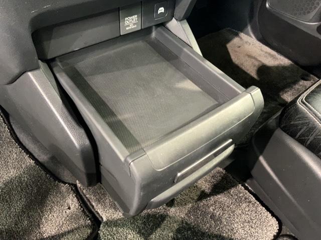 オデッセイハイブリッド ハイブリッドアブソルート・ホンダセンシング H SENSING 1年保証 TV Rカメラ ドラレコ ETC LEDライト 両側電動ドア VSA アルミ スマ-トキ- スペアキー 盗難防止装置 整備記録簿 ドアバイザ- AAC Wエアバッグ(27枚目)