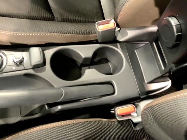 ���Џ��i���Z���^�[�ɂē��O���̃N���[�j���O�����{���Ă���܂��I