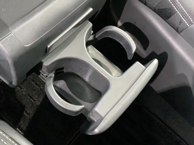 ���Џ��i���Z���^�[�ɂē��O���̃N���[�j���O�����{���Ă���܂��I