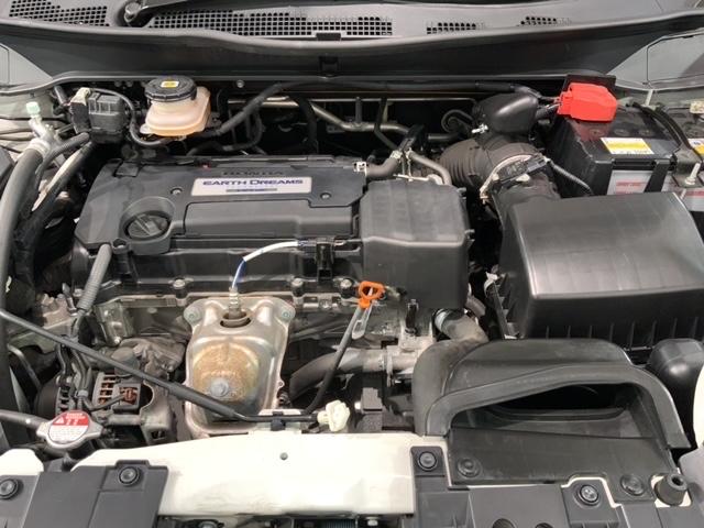 ���Џ��i���Z���^�[�ɂē��O���̃N���[�j���O�����{���Ă���܂��I