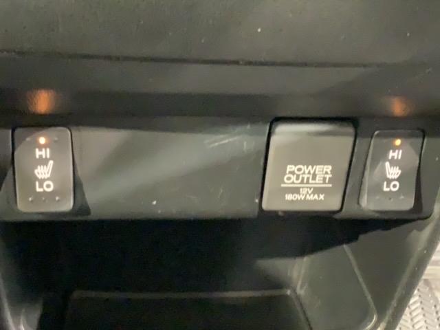 Ｎ－ＢＯＸカスタム ２トーンカラースタイルＧターボＳＳパッケージ　いまコレ＋新品マット付　あんしんＰＫＧ　１年保証　ワンオーナー　ナビＶＸＭ－１４５ＶＦｉ　ＴＶ　Ｒカメラ　ＣＤ録音　ＤＶＤ　シートヒーター　ＥＴＣ　ＨＩＤ　ＶＳＡ　両側電動ドア　クルコン　フォグ（12枚目）