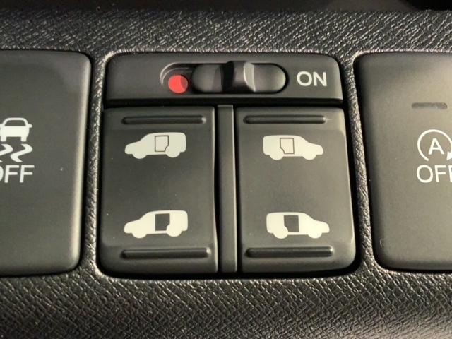 ステップワゴンスパーダ Ｚクールスピリット　１年保証　ワンオーナー　ナビＶＸＭ－１５５ＶＦＮｉ　ＴＶ　Ｒカメラ　ＣＤ録音　ＢＴオ－ディオ　ＤＶＤ　ＥＴＣ　ＨＩＤ　ＶＳＡ　両側電動ドア　クルコン　アルミ　フォグ　スマートキー　盗難防止装置　ＡＡＣ（12枚目）