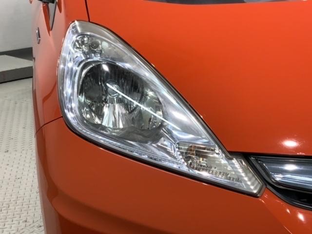 フィットハイブリッド ＲＳ　１年保証　ナビ　ＴＶ　Ｒカメラ　ＤＶＤ　ＥＴＣ　ＨＩＤ　ＶＳＡ　クルコン　アルミ　スマ－トキ－　スペアキ－　盗難防止装置　整備記録簿　ドアバイザ－　Ｗエアバッグ　ＡＡＣ　スマキ－　Ｂカメ　キーフリー（7枚目）