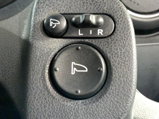 フィットハイブリッド ＲＳ　１年保証　ナビ　ＴＶ　Ｒカメラ　ＤＶＤ　ＥＴＣ　ＨＩＤ　ＶＳＡ　クルコン　アルミ　スマ－トキ－　スペアキ－　盗難防止装置　整備記録簿　ドアバイザ－　Ｗエアバッグ　ＡＡＣ　スマキ－　Ｂカメ　キーフリー（15枚目）