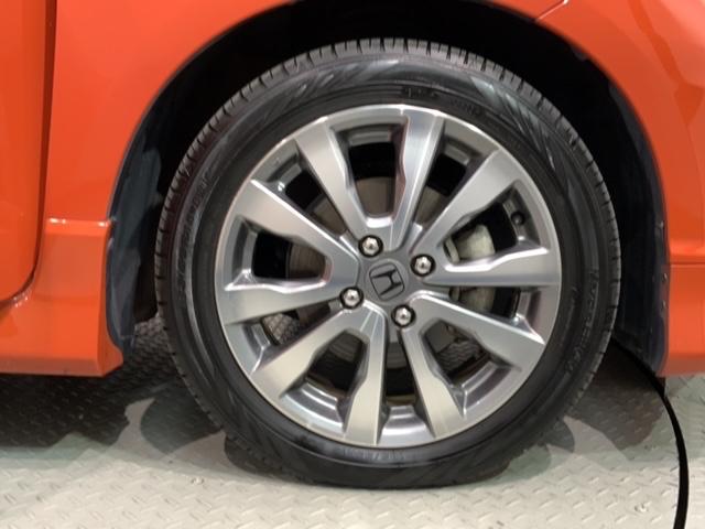 フィットハイブリッド ＲＳ　１年保証　ナビ　ＴＶ　Ｒカメラ　ＤＶＤ　ＥＴＣ　ＨＩＤ　ＶＳＡ　クルコン　アルミ　スマ－トキ－　スペアキ－　盗難防止装置　整備記録簿　ドアバイザ－　Ｗエアバッグ　ＡＡＣ　スマキ－　Ｂカメ　キーフリー（16枚目）