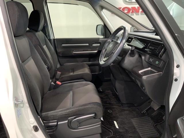 ステップワゴンスパーダ ｅ：ＨＥＶスパーダＧホンダセンシング　最長５年保証　ワンオ－ナ－　ナビＶＸＭ－２１７ＶＦＮｉ　ＴＶ　Ｒカメラ　ＣＤ録音　ＢＴオ－ディオ　ＤＶＤ　ドラレコ　Ｒモニタ－　ＥＴＣ　ＬＥＤライト　両側電動ドア　ＶＳＡ　アルミ　スマ－トキ－　ＡＡＣ（17枚目）