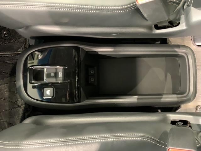 ステップワゴンスパーダ スパーダハイブリッドG・EXホンダセンシング 最長5年保証 ワンオ-ナ- ナビVXM-197VFNi TV Rカメラ CD録音 BTオ-ディオ DVD Rモニタ- ETC LEDライト 両側電動ドア VSA シ-トヒ-タ- アルミ スマ-トキ-(28枚目)