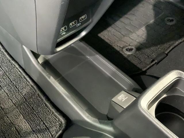 Ｎ－ＯＮＥ プレミアムツアラー　Ｈ　ＳＥＮＳＩＮＧ　最長５年保証　ワンオーナー　ナビＬＸＵ－２４７ＮＢｉ　ＴＶ　Ｒカメラ　ＣＤ録音　ＢＴオ－ディオ　ＤＶＤ　シ－トヒ－タ－　ＥＴＣ　ＬＥＤライト　横滑り防止　クルコン　アルミ　ＡＡＣ（28枚目）