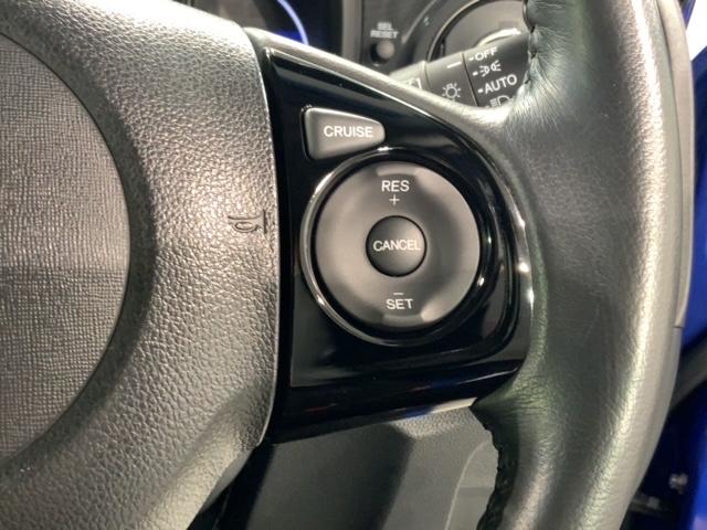 Ｎ－ＯＮＥ プレミアムツアラー・ローダウン　あんしんＰＫＧ　２ト－ン　１年保証　ナビ　ＴＶ　Ｒカメラ　ＤＶＤ　ドラレコ　ＥＴＣ　ＨＩＤ　ＶＳＡ　クルコン　アルミ　スマ－トキ－　スペアキ－　盗難防止装置　整備記録簿　ドアバイザ－　ベンチシ－ト（11枚目）