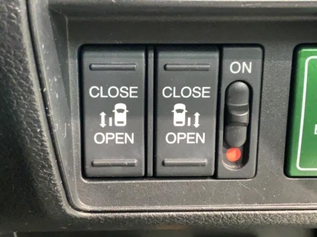 オデッセイ アブソルート・ホンダセンシング　最長５年保証　ワンオーナー　ナビＶＸＭ－２０４ＶＦｉ　ＴＶ　Ｒカメラ　ＣＤ録音　ＢＴオ－ディオ　ＤＶＤ　ＥＴＣ　ＬＥＤライト　ＶＳＡ　両側電動ドア　電動シート　クルコン　アルミ　フォグ　スマートキー（12枚目）