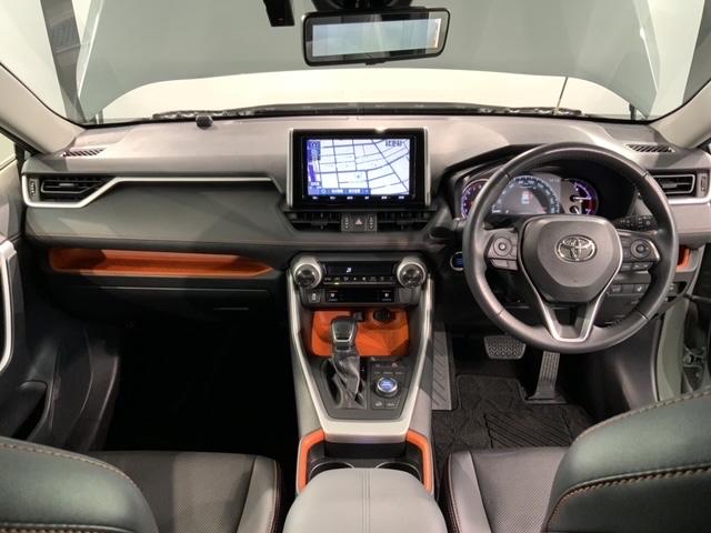ＲＡＶ４ アドベンチャー　革シ－ト　最長５年保証　ワンオ－ナ－　純正ナビ　ＴＶ　Ｒカメラ　ＢＴオ－ディオ　ＤＶＤ　ドラレコ　衝突軽減Ｂ　ＥＴＣ　ＬＥＤライト　横滑り防止　シ－トヒ－タ－　クルコン　アルミ　スマ－トキ－　ＡＡＣ（8枚目）