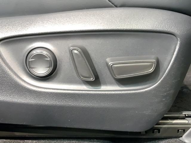 ＲＡＶ４ アドベンチャー　革シ－ト　最長５年保証　ワンオ－ナ－　純正ナビ　ＴＶ　Ｒカメラ　ＢＴオ－ディオ　ＤＶＤ　ドラレコ　衝突軽減Ｂ　ＥＴＣ　ＬＥＤライト　横滑り防止　シ－トヒ－タ－　クルコン　アルミ　スマ－トキ－　ＡＡＣ（16枚目）