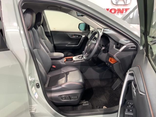 ＲＡＶ４ アドベンチャー　革シ－ト　最長５年保証　ワンオ－ナ－　純正ナビ　ＴＶ　Ｒカメラ　ＢＴオ－ディオ　ＤＶＤ　ドラレコ　衝突軽減Ｂ　ＥＴＣ　ＬＥＤライト　横滑り防止　シ－トヒ－タ－　クルコン　アルミ　スマ－トキ－　ＡＡＣ（18枚目）