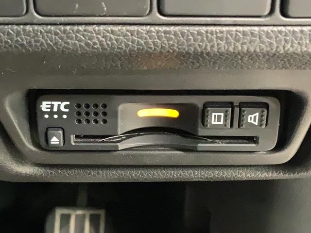 ステップワゴンスパーダ スパーダ・クールスピリットホンダセンシング　最長５年保証　ワンオ－ナ－　ナビＶＸＭ－１８５ＶＦｉ　ＴＶ　Ｒカメラ　ＣＤ録音　ＢＴオ－ディオ　ＤＶＤ　Ｒモニタ－　ＥＴＣ　ＬＥＤライト　両側電動ドア　ＶＳＡ　シ－トヒ－タ－　クルコン　アルミ　ＡＡＣ（12枚目）