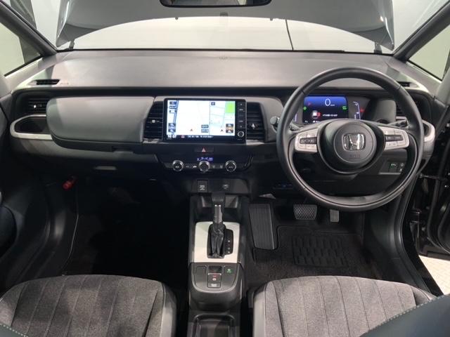 フィット ｅ：ＨＥＶホーム　タバコ臭有　Ｈ　ＳＥＮＳＩＮＧ　最長５年保証　ワンオ－ナ－　ナビＶＸＵ－２１５ＦＴｉ　ＴＶ　Ｒカメラ　ＣＤ録音　ＢＴオ－ディオＤＶＤ　ＥＴＣ　ＬＥＤライト　ＶＳＡ　クルコン　スマ－トキ－　盗難防止装置（9枚目）