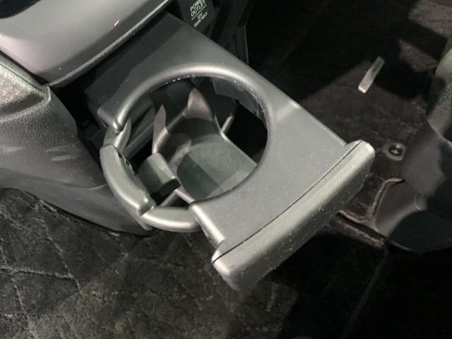 ステップワゴンスパーダ スパーダホンダセンシング　最長５年保証　ナビＶＸＭ－１９７ＶＦＮｉ　ＴＶ　Ｒカメラ　ＣＤ録音　ＢＴオ－ディオ　ＤＶＤ　ＥＴＣ　ＬＥＤライト　両側電動ドア　ＶＳＡ　クルコン　アルミ　スマ－トキ－　盗難防止装置　整備記録簿　ＡＡＣ（27枚目）