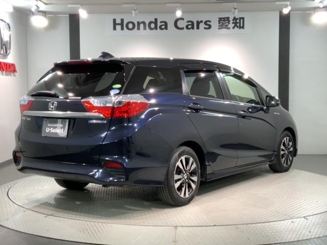 ���Џ��i���Z���^�[�ɂē��O���̃N���[�j���O�����{���Ă���܂��I