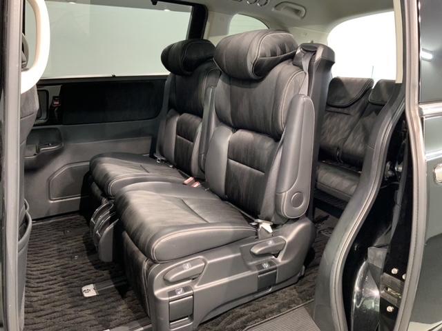 ���Џ��i���Z���^�[�ɂē��O���̃N���[�j���O�����{���Ă���܂��I