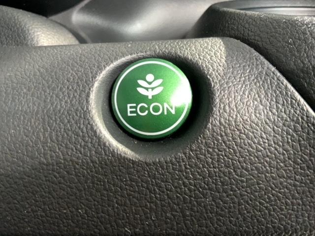 N-BOXカスタム G 評価4.5 禁煙車 1年保証 ワンオーナー ナビ ワンセグ CD オートライト フォグライト 純正アルミ スマートキー スペアキー 片側電動スライドドアー ドアバイザー フロアマット 横滑り防止装置(12枚目)