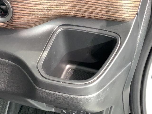 フリードハイブリッド ハイブリッド・クロスターホンダセンシング　評価４．５　最長５年保証　ワンオ－ナ－　ナビＶＸＭ－２１４ＶＦｉ　ＴＶ　Ｒカメラ　ＣＤ録音　ＢＴオ－ディオ　ＤＶＤ　ＥＴＣ　ＬＥＤライト　両側電動ドア　ＶＳＡ　シ－トヒ－タ－　アルミ（32枚目）