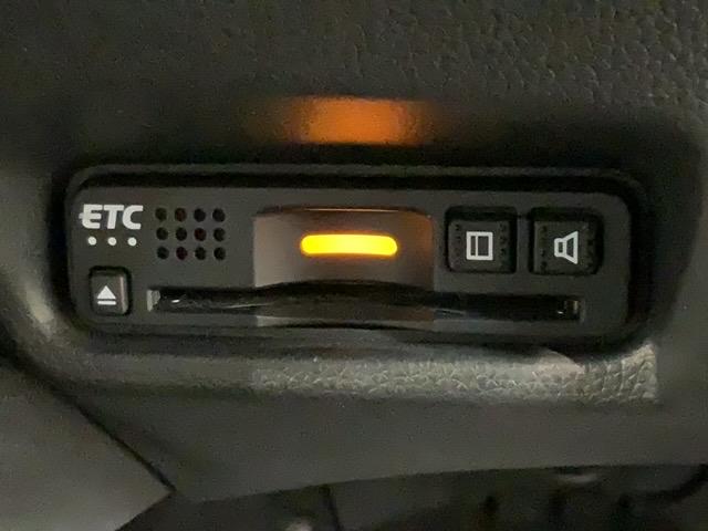 フィットハイブリッド Lホンダセンシング 評価4.5 禁煙 ワンオーナー 最長5年保証 ナビVXM-197VFNi TV Rカメラ CD録音 BTオ-ディオ DVD ETC LED VSA クルコン スマ-トキ- 盗難防止装置 整備記録簿(12枚目)