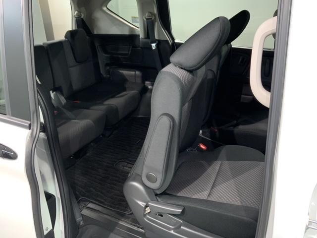 フリード Ｇブラックスタイル　評価５点　禁煙　最長５年保証　ワンオ－ナ－　９インチナビＶＸＭ－２３７ＶＦＮｉ　前後ドラレコ　ホンダセンシング　フルセグＴＶ　Ｒカメラ　ＣＤ録音　Ｂｌｕｅｔｏｏｔｈ　ＤＶＤ　ＥＴＣ　ＬＥＤライト（38枚目）