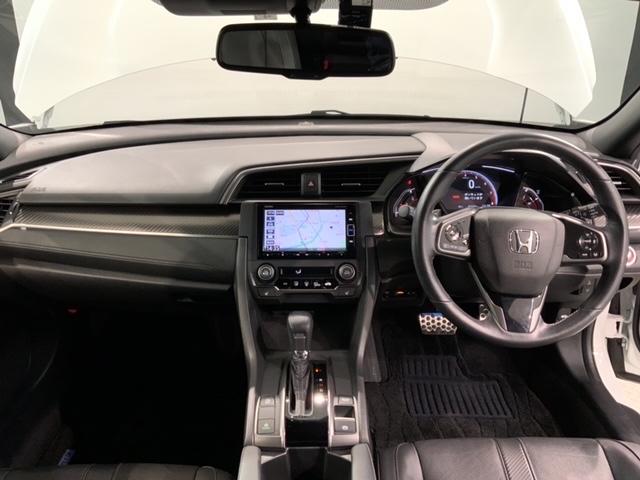 シビック ハッチバック　評価４．５　禁煙　ワンオーナー　革シ－ト　最長５年保証　ワンオ－ナ－　ナビＶＸＭ－１９４ＶＦｉ　ＴＶ　Ｒカメラ　Ｂｌｕｅｔｏｏｔｈ　ＤＶＤ　ドラレコ　ＥＴＣ　ＬＥＤライト　ＶＳＡ　シ－トヒ－タ　アルミ（9枚目）