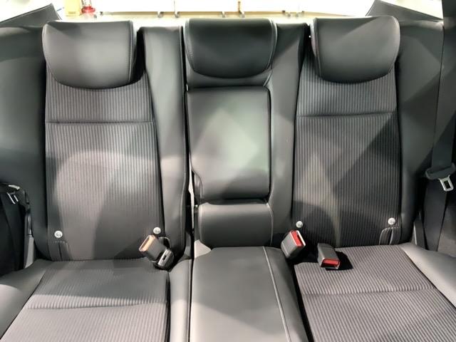 ���Џ��i���Z���^�[�ɂē��O���̃N���[�j���O�����{���Ă���܂��I