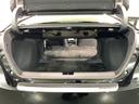 トランクスペースは、リアシートの背もたれを倒せば長モノを入れることも可能ですよ！