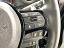 クルーズコントロールを装備しています。高速道路などで一定の速度で走ってくれるので運転が楽ですよ！速度を設定できますので、スピードの出しすぎにも注意できます。