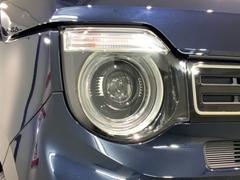 ＬＥＤヘッドライトは、点灯の瞬間から最大光量を発揮し、突然暗くなるトンネルなどでの安定感を高めます。 7