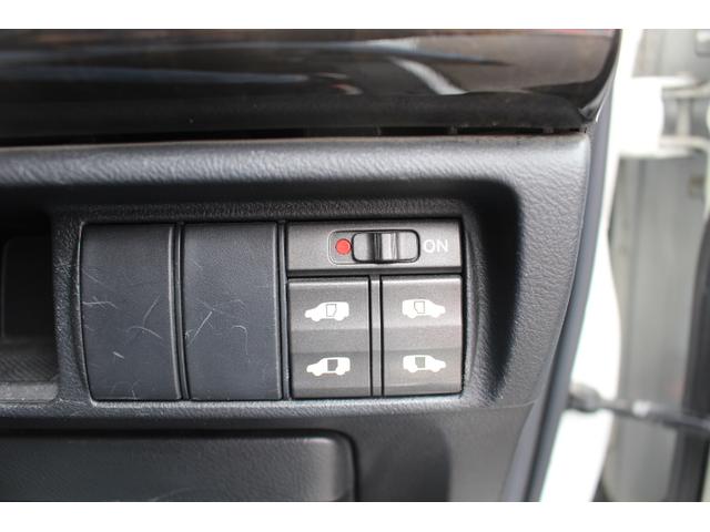 GエアロHDDナビスペシャルパッケージ メーカーインターナビ 両側Pスライドドア ETC HID 3列シート ダブルエアコン キーレス 純正アルミ(22枚目)
