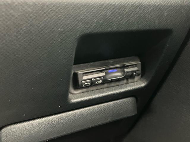 ステップワゴンスパーダ Ｚ　クールスピリット　社外ナビ　Ｂｌｕｅｔｏｏｔｈ　ＥＴＣ　フリップダウンモニター　ＤＶＤ再生　７人乗り　ハーフレザーシート　ＨＩＤヘッドライト　スマートキー　３ｒｄシート収納可（22枚目）