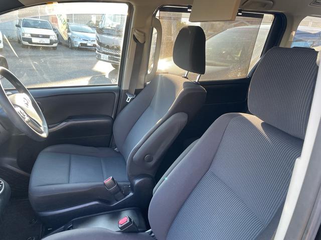 ノア ハイブリッドX 純正ナビTV Bluetooth バックカメラ ETC 両側パワースライドドア フリップダウンモニター ドライブレコーダー スマートキー プッシュスタート USB LEDヘッドライト 社外アルミ(53枚目)