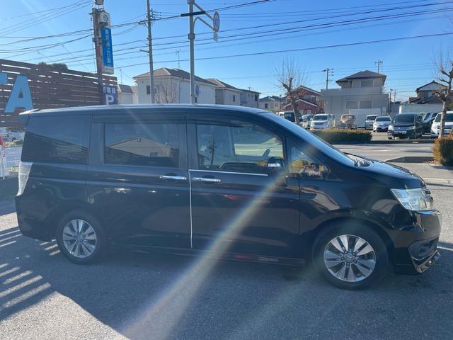 ステップワゴンスパーダ Ｚ　ナビＴＶ　ＤＶＤ再生　ＥＴＣ　両側パワースライドドア　ＨＩＤヘッドライト　純正アルミホイール　３ｒｄシート収納可（4枚目）