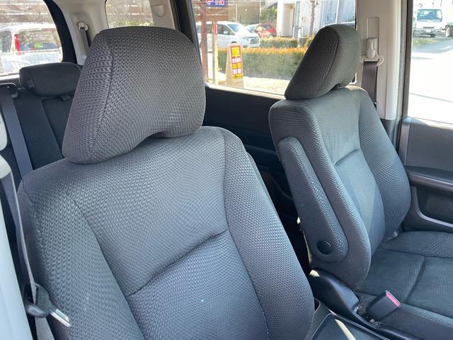 ステップワゴンスパーダ Ｚ　ナビＴＶ　ＤＶＤ再生　ＥＴＣ　両側パワースライドドア　ＨＩＤヘッドライト　純正アルミホイール　３ｒｄシート収納可（21枚目）