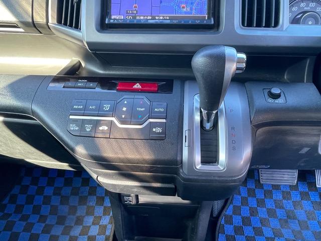 ステップワゴンスパーダ Ｚ　ナビＴＶ　ＤＶＤ再生　ＥＴＣ　両側パワースライドドア　ＨＩＤヘッドライト　純正アルミホイール　３ｒｄシート収納可（28枚目）