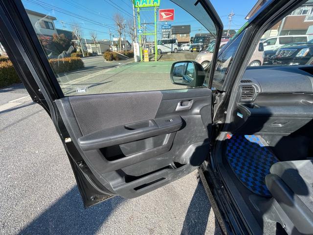ステップワゴンスパーダ Ｚ　ナビＴＶ　ＤＶＤ再生　ＥＴＣ　両側パワースライドドア　ＨＩＤヘッドライト　純正アルミホイール　３ｒｄシート収納可（32枚目）