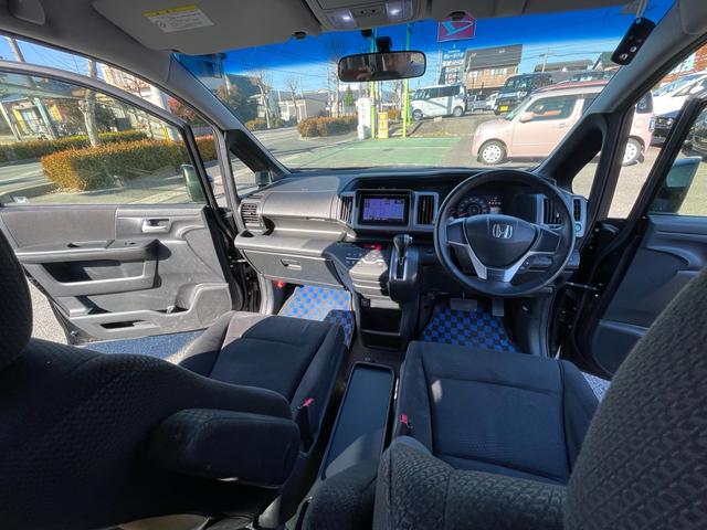 ステップワゴンスパーダ Ｚ　ナビＴＶ　ＤＶＤ再生　ＥＴＣ　両側パワースライドドア　ＨＩＤヘッドライト　純正アルミホイール　３ｒｄシート収納可（42枚目）