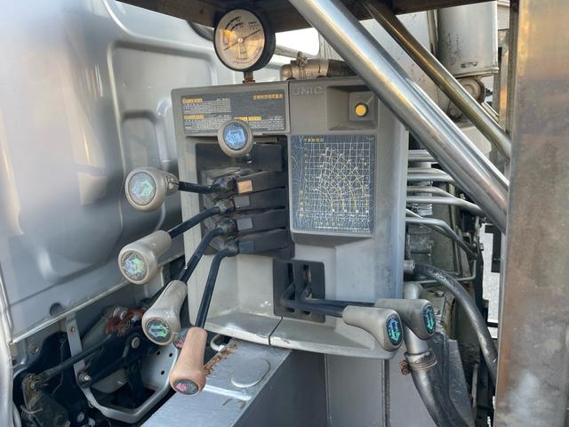 エルフトラック 　４段クレーン／ワイド超ロング／あおり分割開閉／６速ミッション／パワーウインドウ／集中ロック／ＥＴＣ（23枚目）