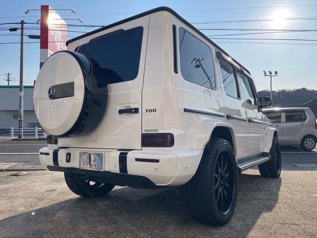 Gクラス G350d AMGライン ラグジュアリーパッケージ アダプティブダンピングサス ブラバススポイラー 22インチAW 各所ブラックアウトパーツ トランクラゲッジボード デジタルミラー 前後ドラレコ ブルスターサウンド ツートン(14枚目)