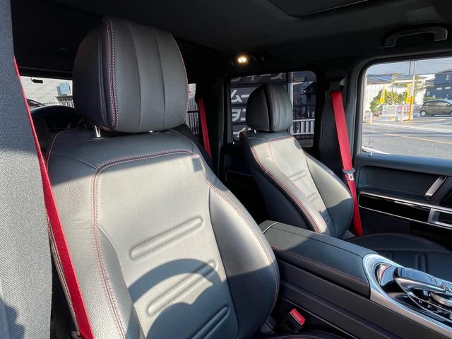 Gクラス G350d AMGライン ラグジュアリーパッケージ アダプティブダンピングサス ブラバススポイラー 22インチAW 各所ブラックアウトパーツ トランクラゲッジボード デジタルミラー 前後ドラレコ ブルスターサウンド ツートン(24枚目)